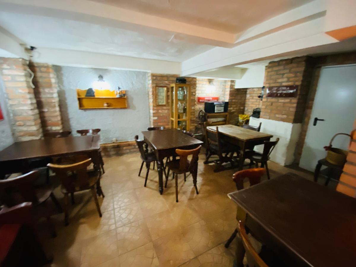 Karczma Pod Jesionem Hotel Brdow Ngoại thất bức ảnh