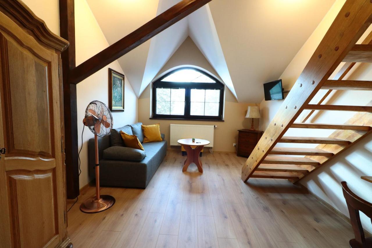 Karczma Pod Jesionem Hotel Brdow Ngoại thất bức ảnh