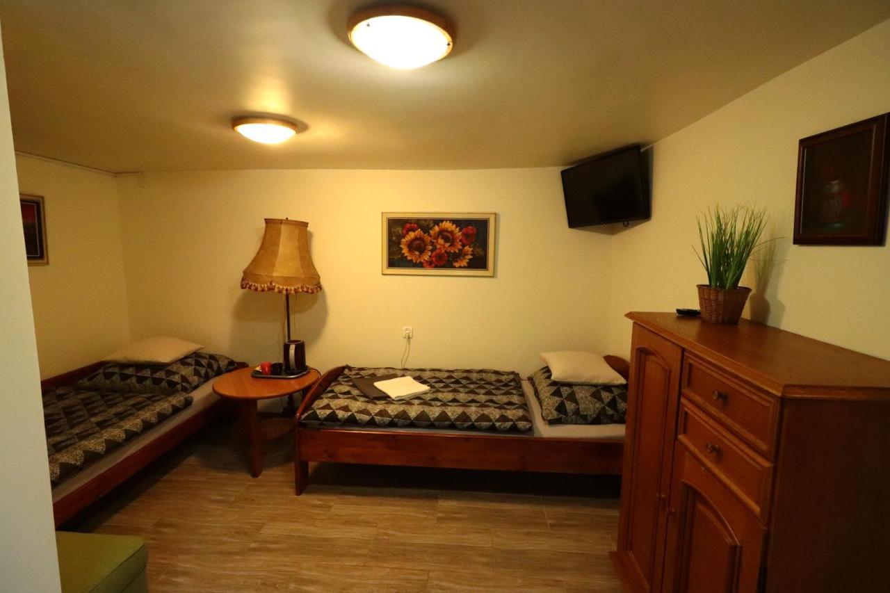 Karczma Pod Jesionem Hotel Brdow Ngoại thất bức ảnh