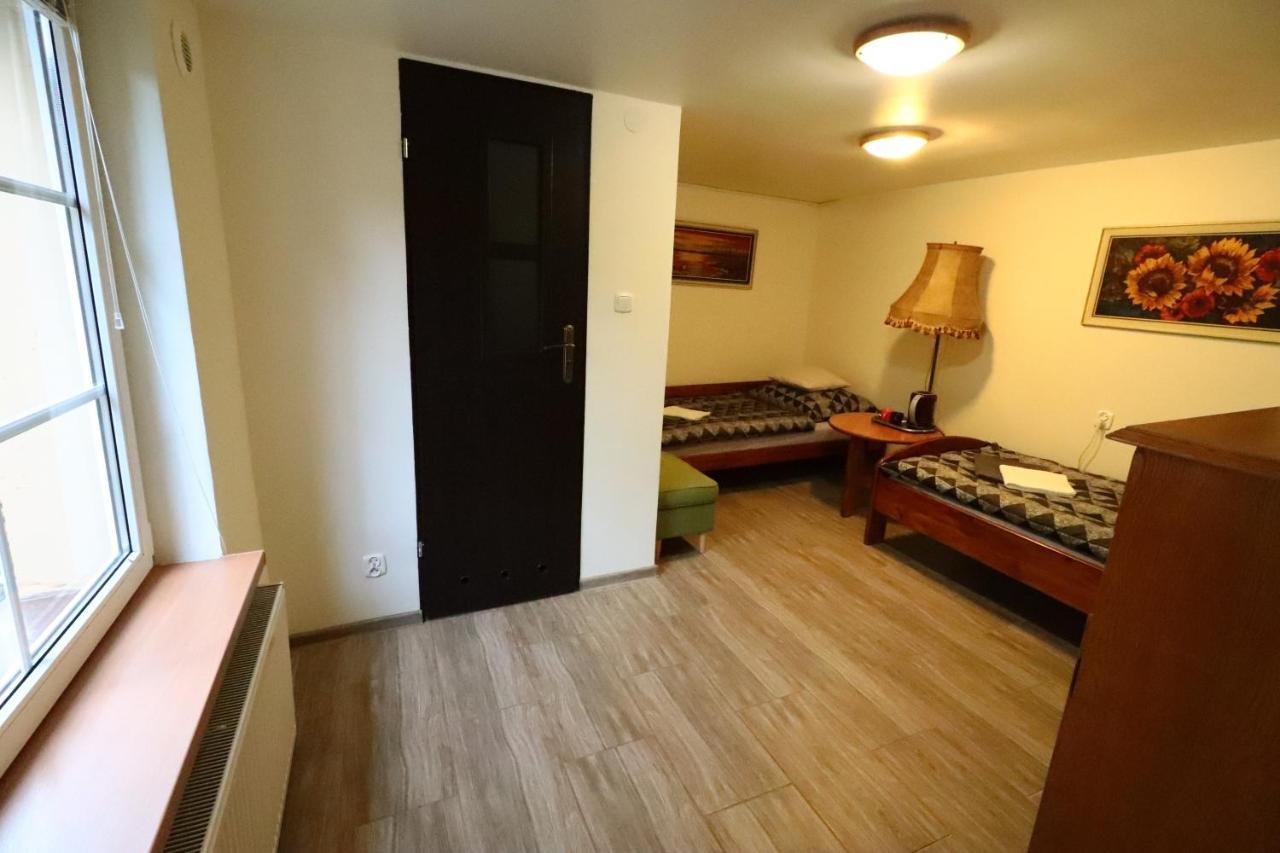 Karczma Pod Jesionem Hotel Brdow Ngoại thất bức ảnh